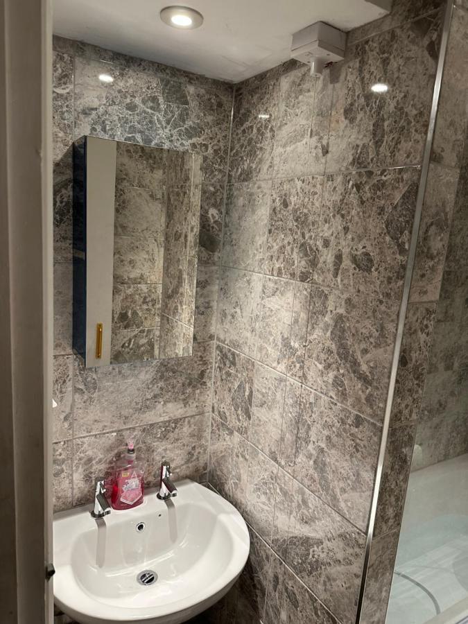Central Brighton - 1 Bedroom Apartment, Sleeps 4 Экстерьер фото